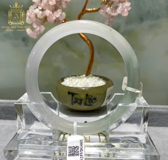 Cẩm thạch tự nhiên