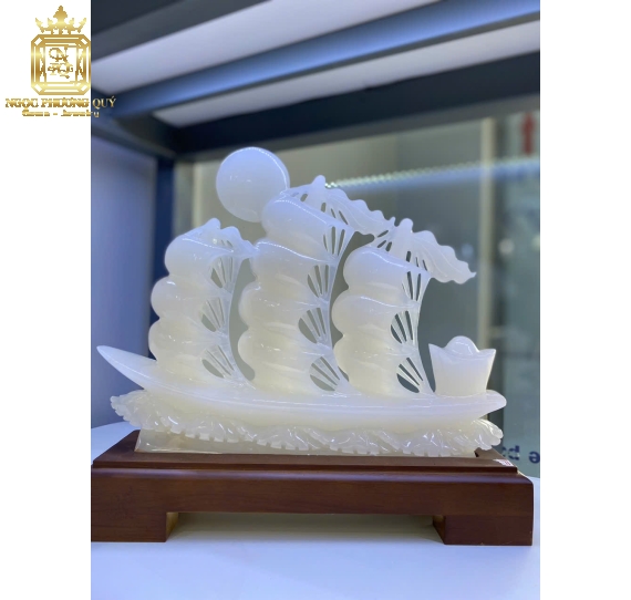 Thuyền thuận buồm xuôi gió, Onyx trắng ,size 30.