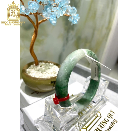 Vòng Cẩm Thạch Tự  Nhiên Type A