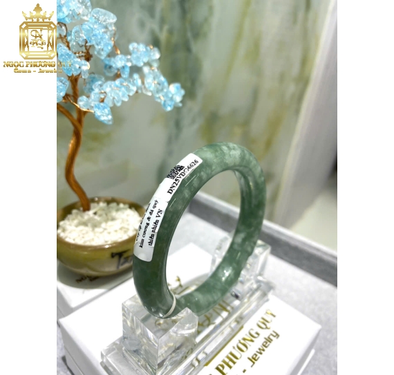 Cẩm thạch tự nhiên