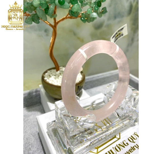 Vòng thạch anh tự nhiên